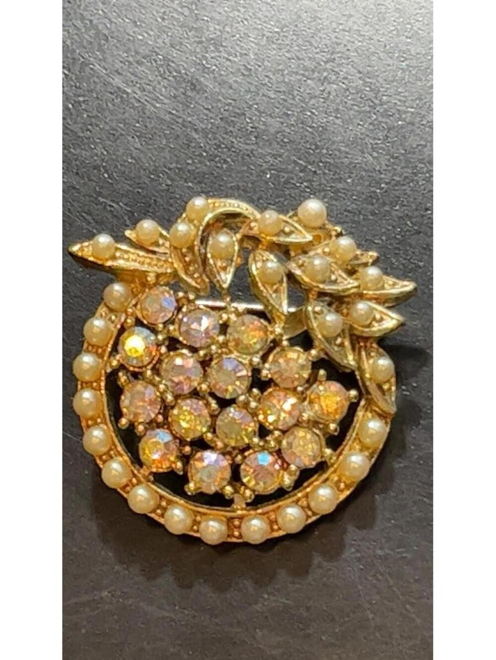 CORO PEGASUS AB Signed RHINESTONE PEARL  1.5" BROOCH A1209